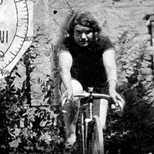 Giro 1924: 100 anni fa una donna al Giro d’Italia maschile. L’impresa di Alfonsina Strada