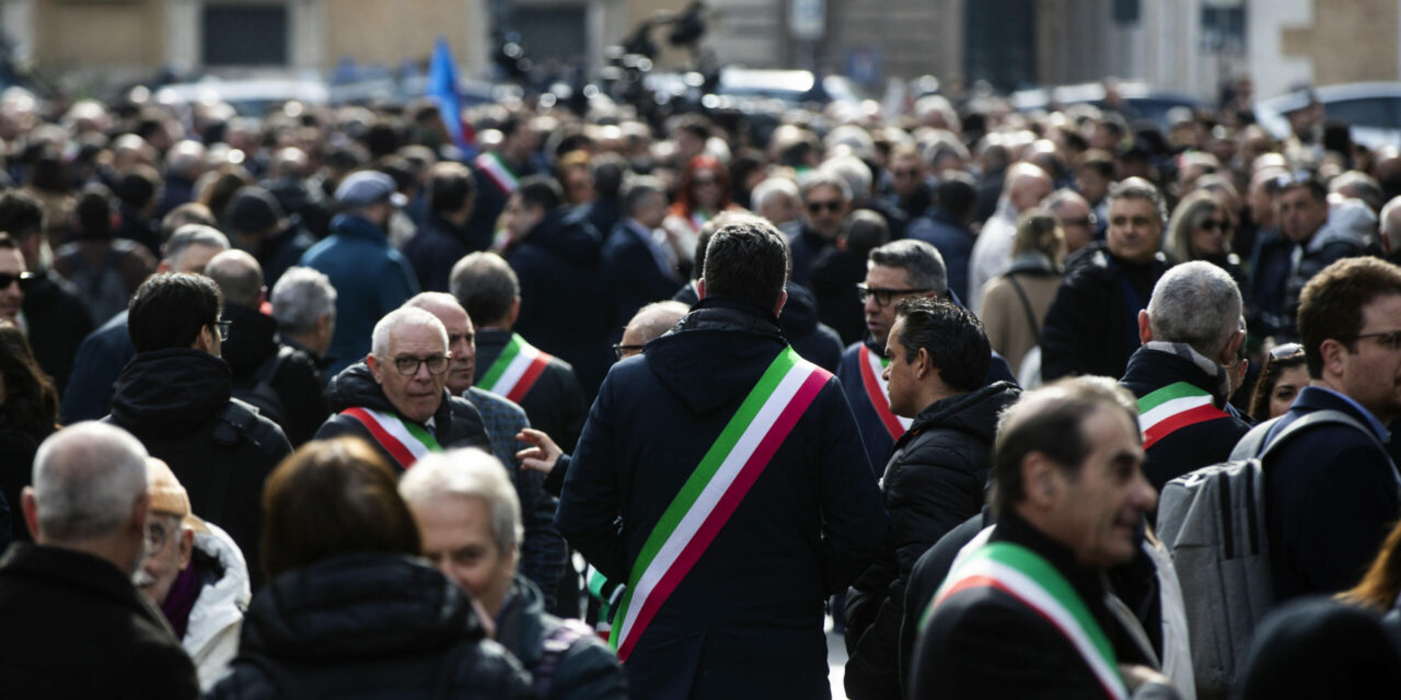 Solo un candidato sindaco su cinque è donna, e nove su dieci hanno più di 40 anni