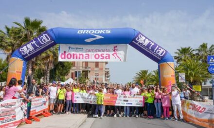 Donna in Rosa, solidarietà e sport riempiono le strade di atleti