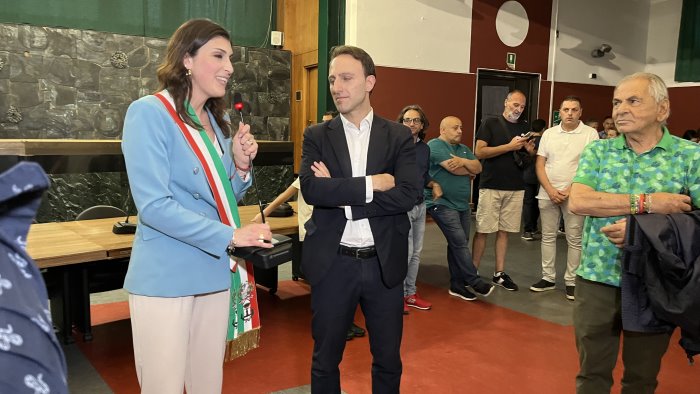 Baronissi ha il suo primo sindaco donna: Anna Petta stravince al primo turno