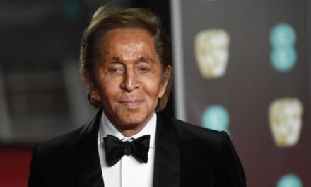 Valentino Garavani compie 92 anni: 12 curiosità sull’icona della moda